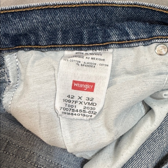 Wrangler Classic Blue Jeans 42 x 32 - Picture 5 of 5